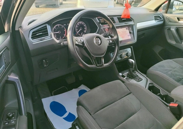 Volkswagen Tiguan cena 94900 przebieg: 142000, rok produkcji 2018 z Gorlice małe 529